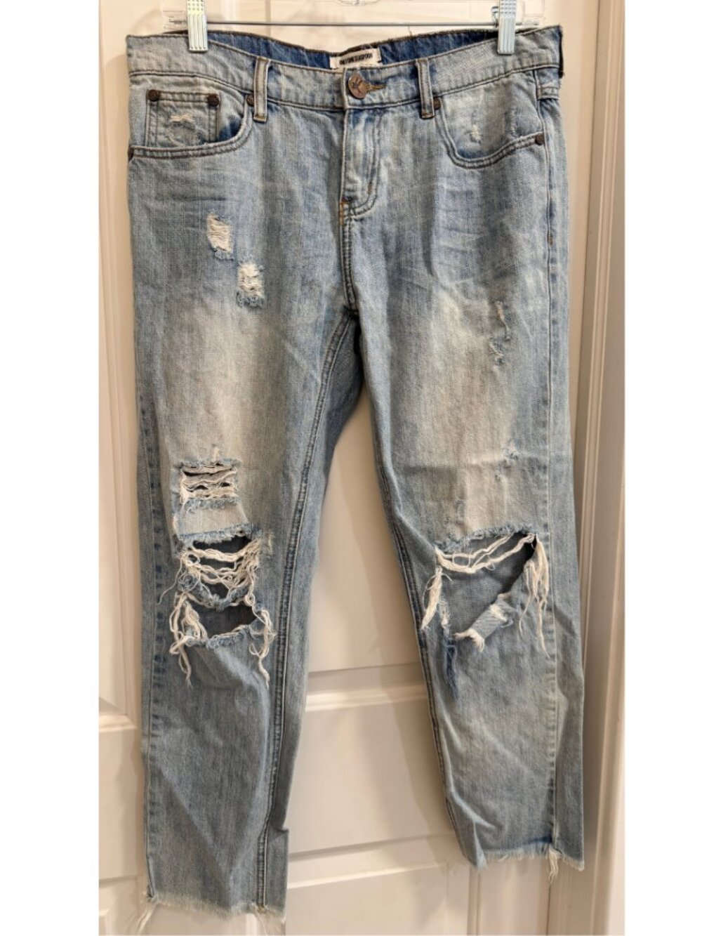 One Teaspoon Awesome Baggies Distressed Jeans Size 28